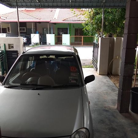 Homestay Amsyarah Seri Iskandar Exteriér fotografie